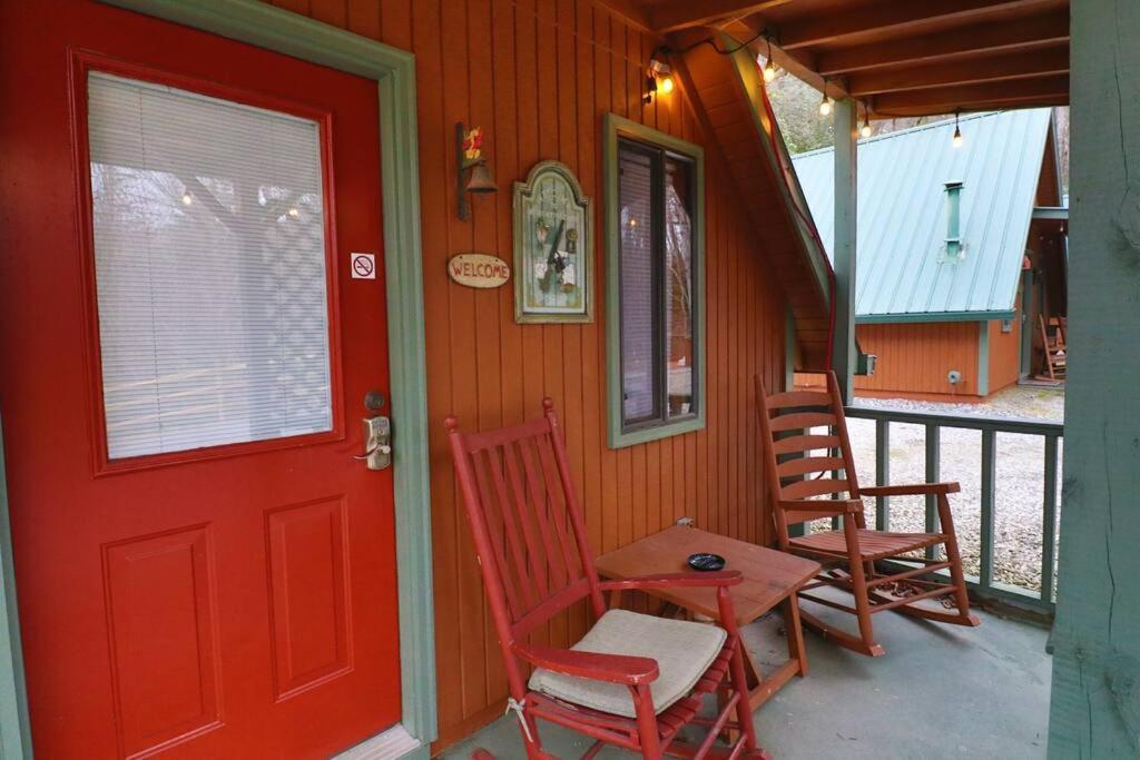 Cute Updated Mountain Cabin Fireplace #3 Helen Exterior foto